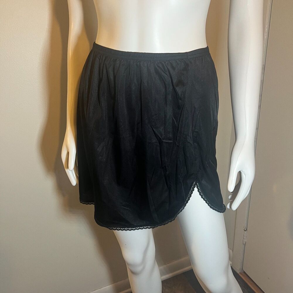 Vanity Fair Vintage 80s 90s Black Slip Skirt S Goth Grunge Whimsigoth Vampy Y2K